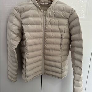 Helly Hansen Women's Cream Puffer Jacket L
